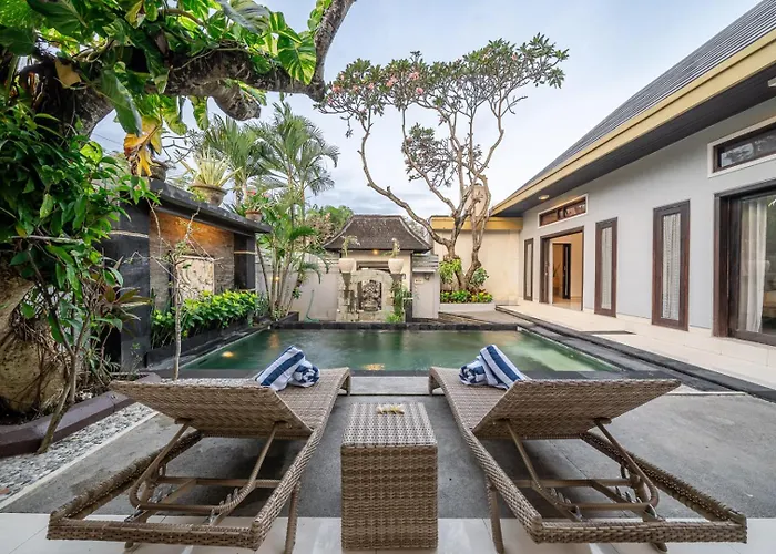 Villa Qlo , *